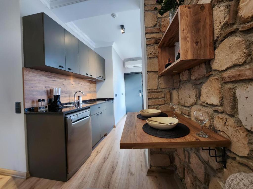 Sera Homes Kaleici Oldtown Antalya Eksteriør billede